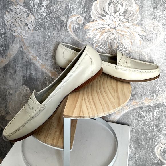 etienne aigner penny loafers